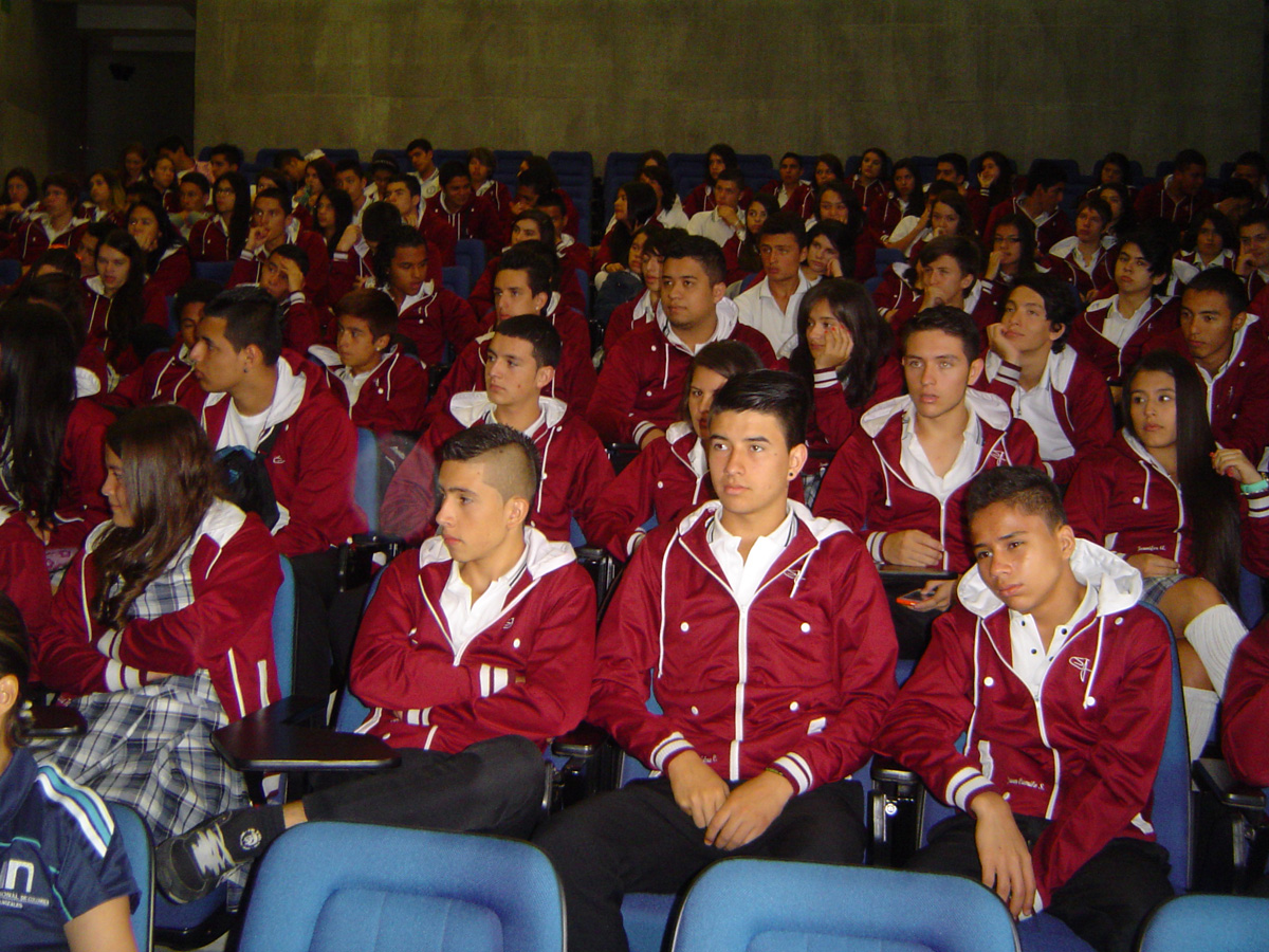 En total, se beneficiarán 2.000 alumnos de 45 colegios públicos de Manizales. Fotos Archivo Unimedios