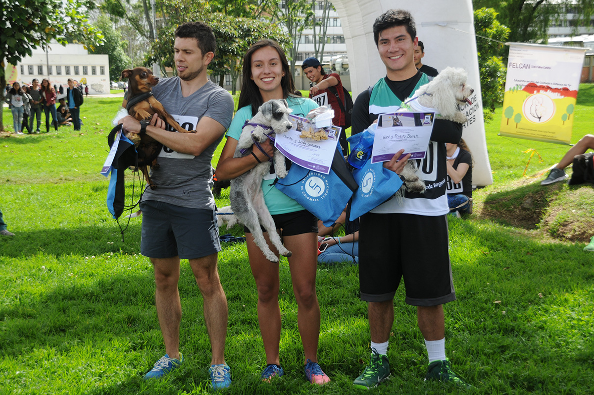 La carrera olímpica 'Corre con tu mascota' tuvo lugar en el bosque El Jaguar del campus de la UNAL Sede Bogotá.