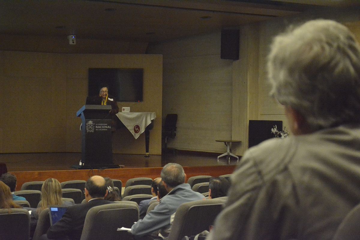 Decanos y profesores de las facultades de Medicina, Odontología, Enfermería, Ciencias, Ciencias Humanas e Ingeniería participaron en el seminario. Fotos: Luis Palacios ' Unimedios.