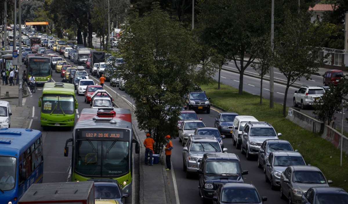 La investigación incluye estrategias que mejoran el control del tráfico en vías urbanas. Fotos: Luis Gabriel Cortés - UNAL Sede Manizales.