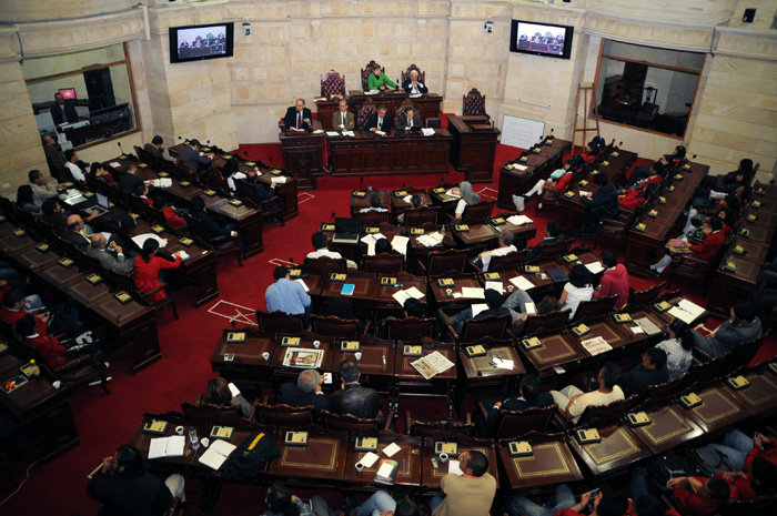 La acción pública hizo que se expulsaran del ordenamiento jurídico normas que, producidas por el legislador y el gobierno, disputaban la vigencia de la Constitución. Allí comenzaron las confrontaciones sobre el poder de los jueces frente a las mayorías representadas en el Congreso. - Víctor Manuel Holguín/Unimedios