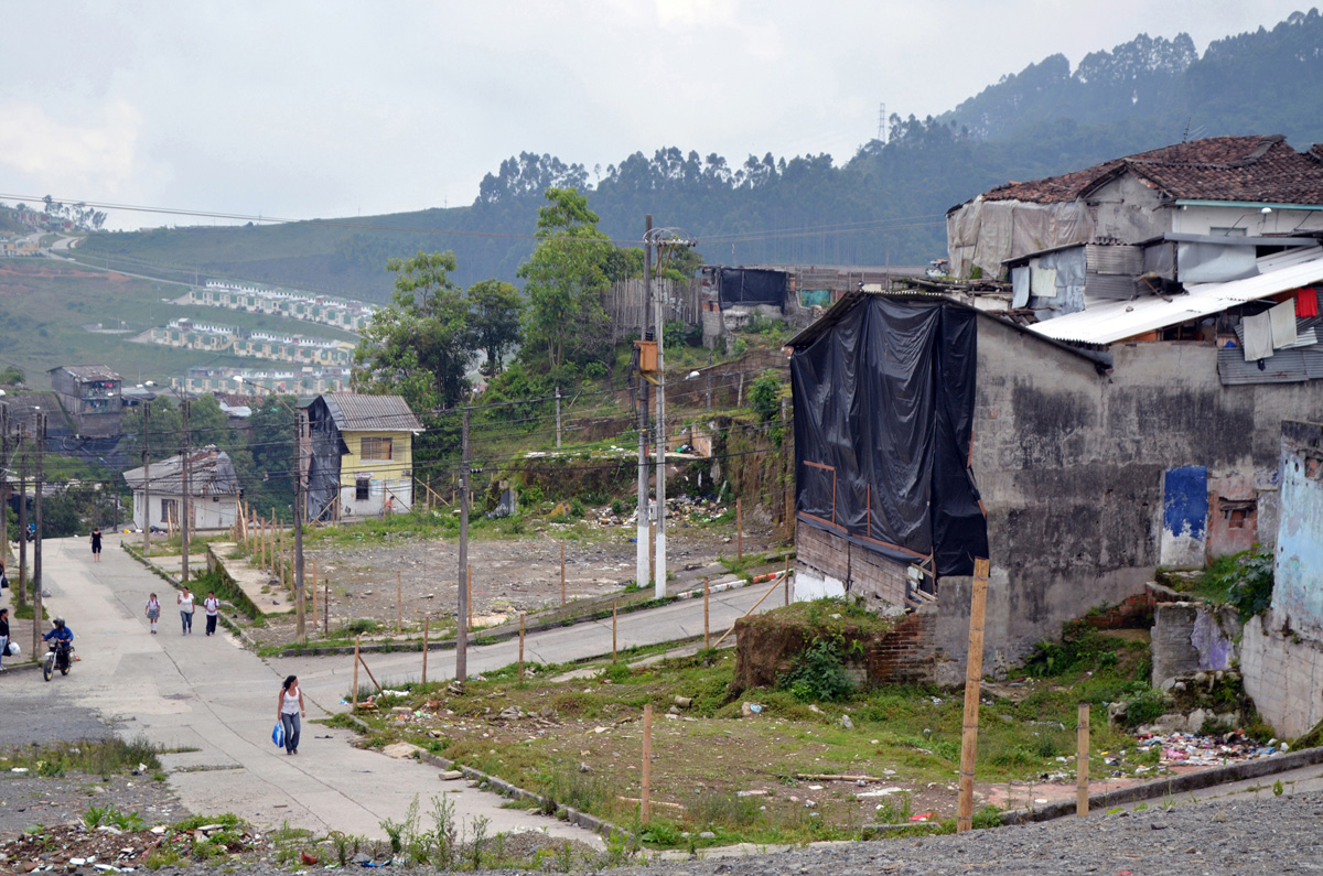 La comuna San José de Manizales es una de las más pobres de la ciudad. El plan de renovación urbana pretende mejorar su calidad de vida y revitalizar el sector. Foto: cortesía Carlos A. Botero Vargas